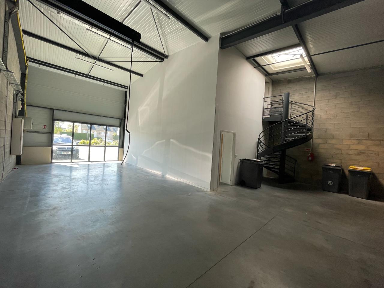 Local d'activité Saint-Gilles 1000m² Location local d'activité Saint-Gilles Ille-et-Vilaine OLACT2531370 2